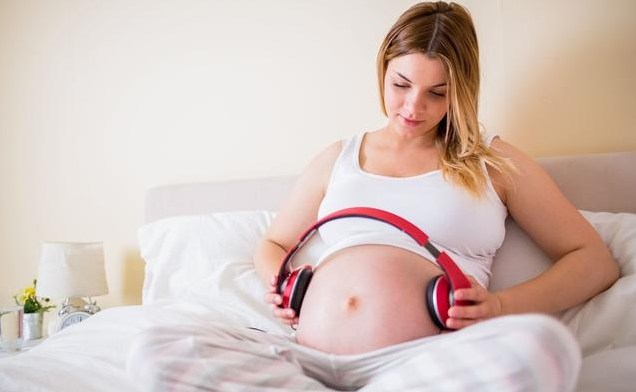 胎兒能聽到媽媽說話嗎 孕期如何和胎兒交流