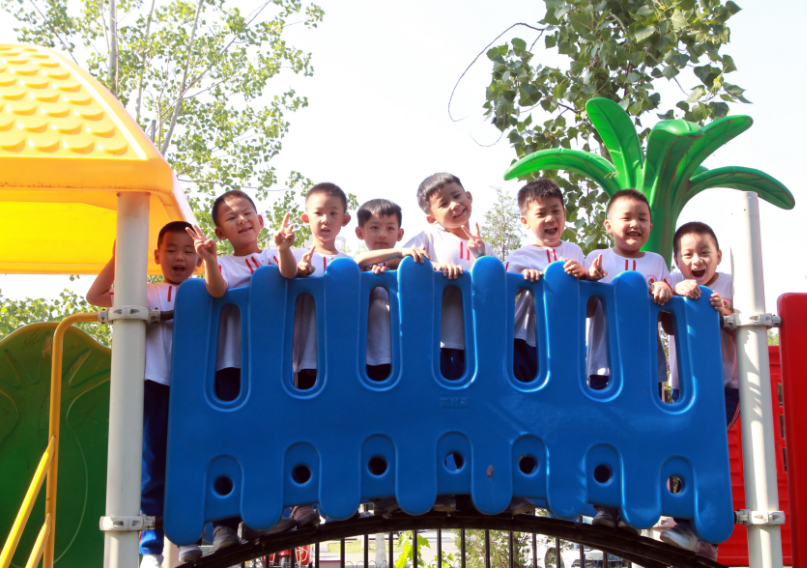 幼兒園畢業(yè)怎么發(fā)朋友圈 適合孩子幼兒園畢業(yè)朋友圈發(fā)的句子