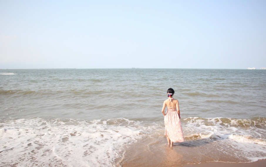 去海邊曬黑的幽默搞笑心情 海邊曬黑了搞笑朋友圈 去海邊曬黑的幽默搞笑心情 海邊曬黑了搞笑朋友圈