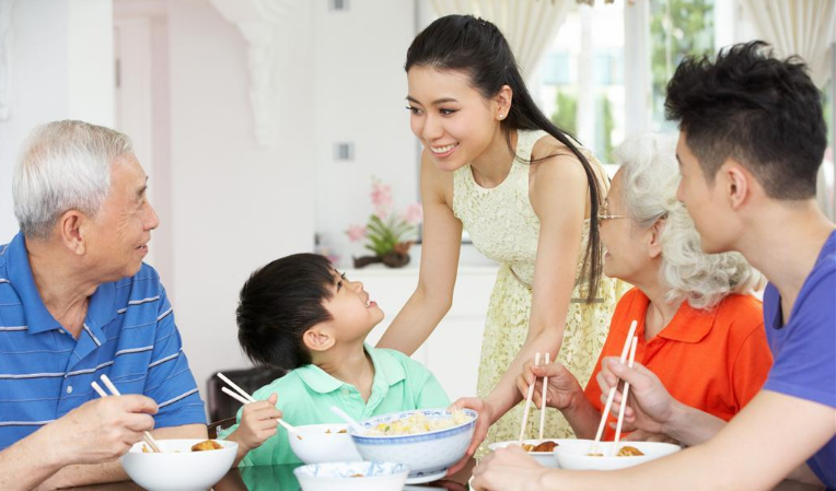 孩子夏天不愛吃飯怎么辦 怎么讓孩子自己去吃飯 孩子夏天不愛吃飯怎么辦 怎么讓孩子自己去吃飯