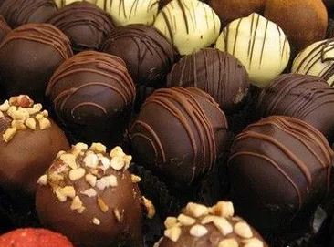 孕婦孕期吃巧克力對(duì)胎兒好嗎 產(chǎn)前吃巧克力能幫助順產(chǎn)嗎