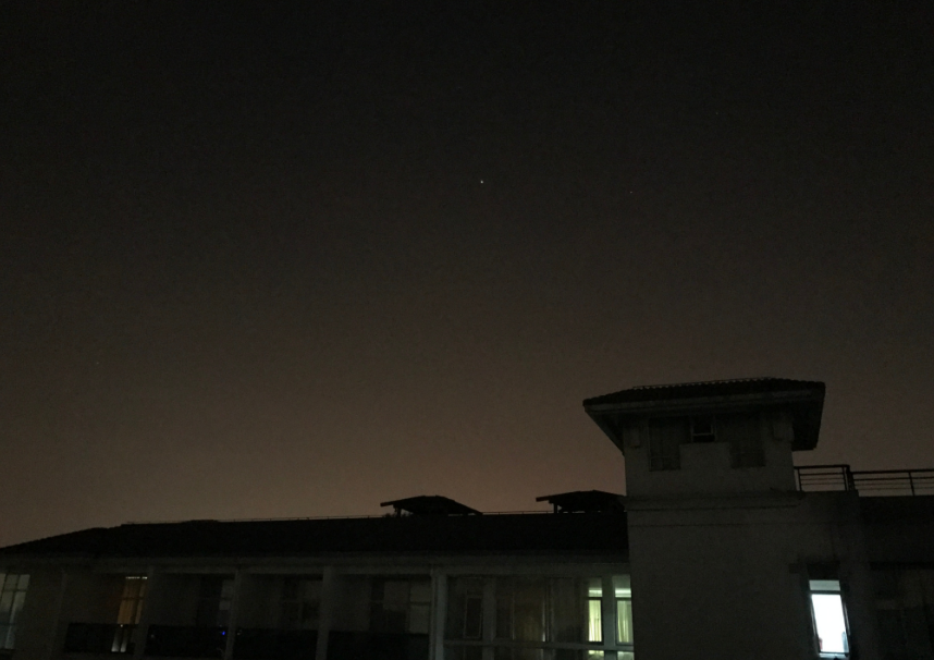 關于寫夏天晚上蟬鳴的句子 形容夏天蟬鳴的好句