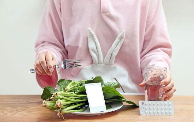 葉酸可以靠食補嗎 葉酸吃多了會胎停育嗎