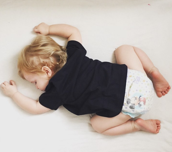 新生兒可以吹空調嗎 新生兒吹空調怎么吹比較健康 新生兒可以吹空調嗎 新生兒吹空調怎么吹比較健康