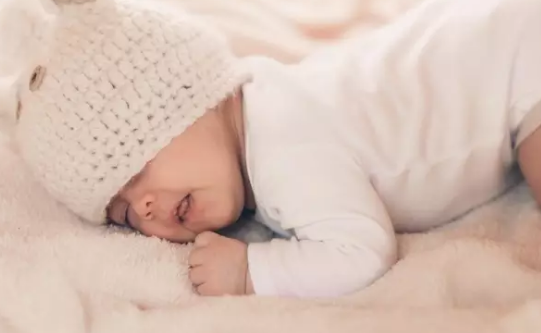 晚睡對(duì)孩子有哪些危害 孩子不愿意睡覺怎么辦