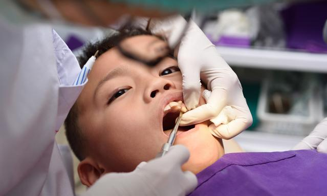 孩子不吃糖也會(huì)長(zhǎng)蛀牙嗎 預(yù)防孩子長(zhǎng)蛀牙的措施 孩子不吃糖也會(huì)長(zhǎng)蛀牙嗎 預(yù)防孩子長(zhǎng)蛀牙的措施