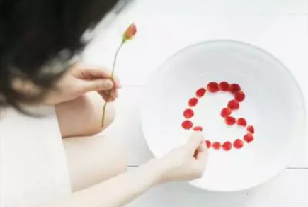 子宮畸形治療要動手術嗎 哪些人容易得子宮畸形疾病