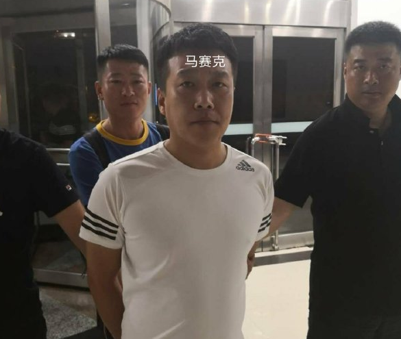 當街暴打女孩拖走警方公布細節 男子為何要暴打女子