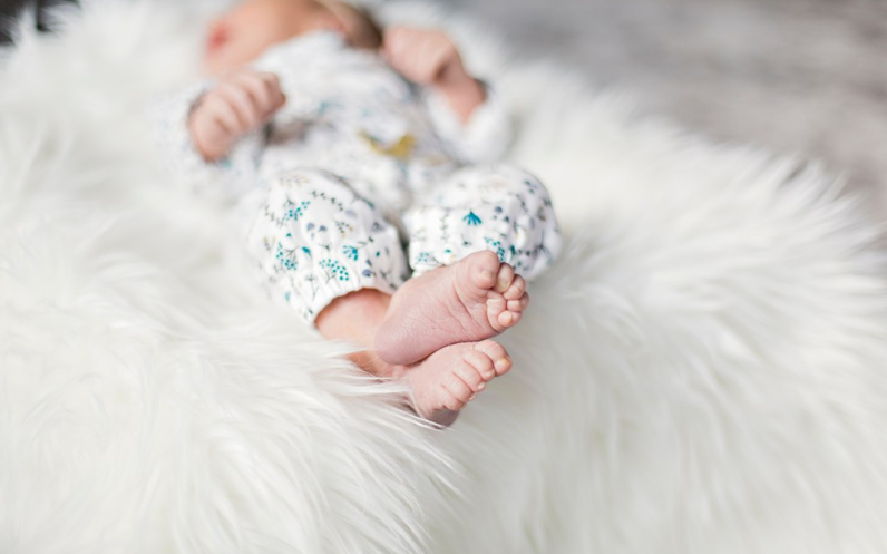 小孩感冒總是在夜里咳嗽是怎么回事 寶寶為什么一到晚上就咳嗽白天沒事