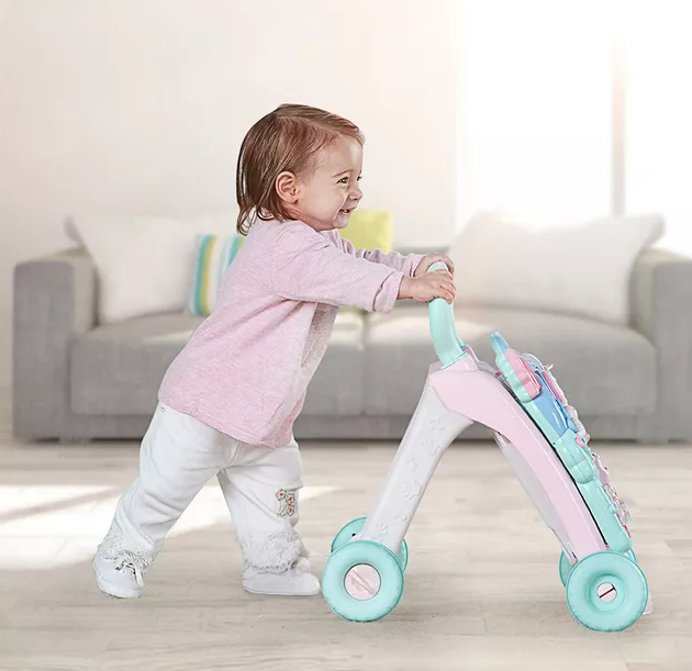 用學步車能教孩子學走路嗎 用學步車教孩子走路安不安全