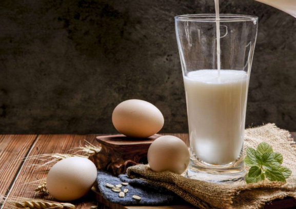 產(chǎn)婦坐月子飲食怎么吃 月子期間的飲食要注意什么 產(chǎn)婦坐月子飲食怎么吃 月子期間的飲食要注意什么