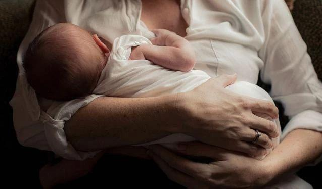 產(chǎn)婦剖腹產(chǎn)奶水比順產(chǎn)差嗎 產(chǎn)婦剖腹產(chǎn)和順產(chǎn)奶水一樣嗎