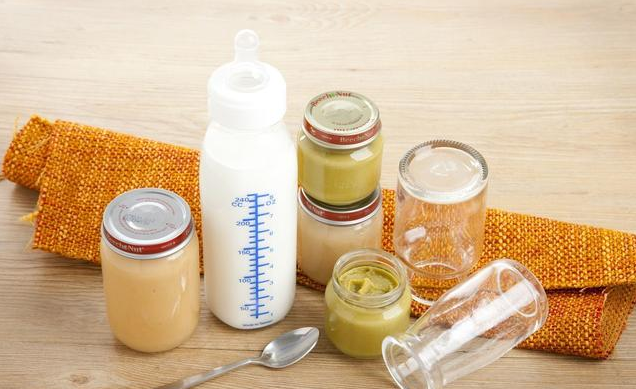 生牛乳和脫脂奶粉有什么區(qū)別 生牛乳和脫脂奶粉哪個更好