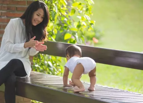 寶寶走路愛墊腳尖是什么原因 寶寶走路踮腳怎么辦