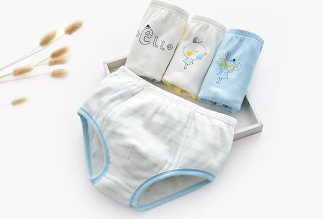 寶寶幾歲可以穿內(nèi)褲了 男女童內(nèi)褲怎么挑選