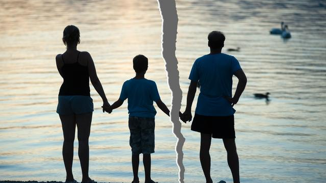 父母離婚怎么和孩子說比較好 父母離婚孩子歸誰