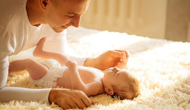 男寶寶勃起是性早熟嗎 男寶寶性早熟的癥狀