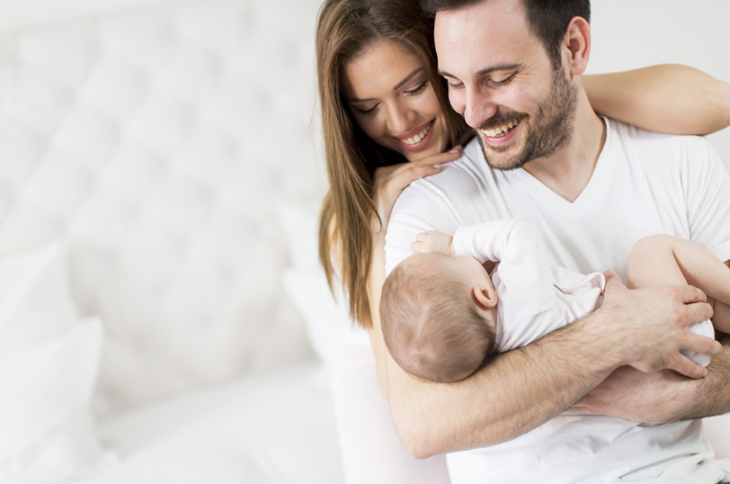 如何判斷寶寶有沒有吃飽 寶寶吃撐了是什么樣的呢