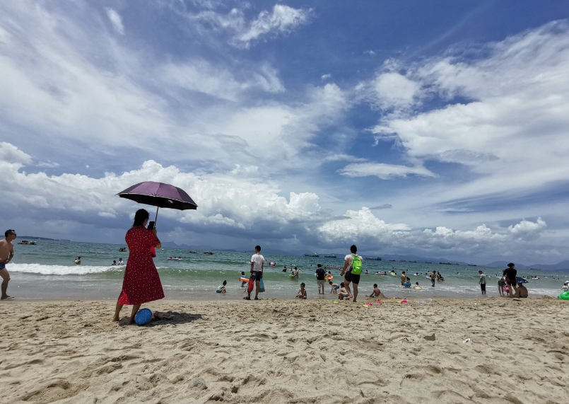 去海邊玩發朋友圈咋說 去海邊玩的心情說說句子