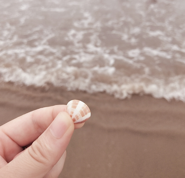 去海邊玩發朋友圈咋說 去海邊玩的心情說說句子