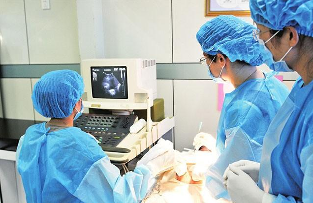 孕婦做羊水穿刺會引發流產嗎 羊水穿刺可以檢查什么