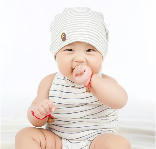 孩子牙齒地包天是怎么形成的 孩子地包天最佳治療時間