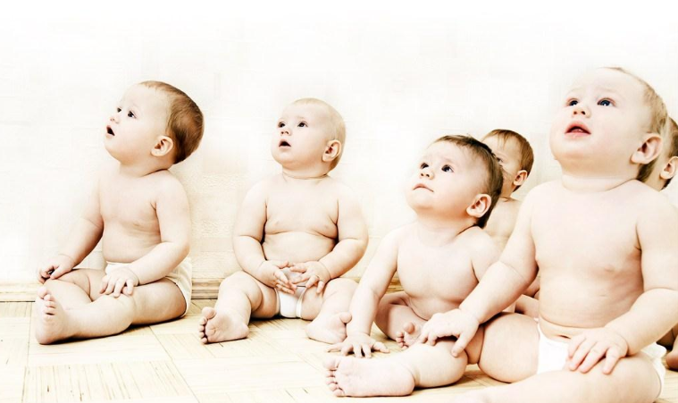 夏天怎樣才能讓寶寶不長痱子 夏天孩子長痱子的原因是什么