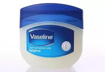 孩子濕疹怎么預(yù)防 濕疹可以涂凡士林嗎 孩子濕疹怎么預(yù)防 濕疹可以涂凡士林嗎