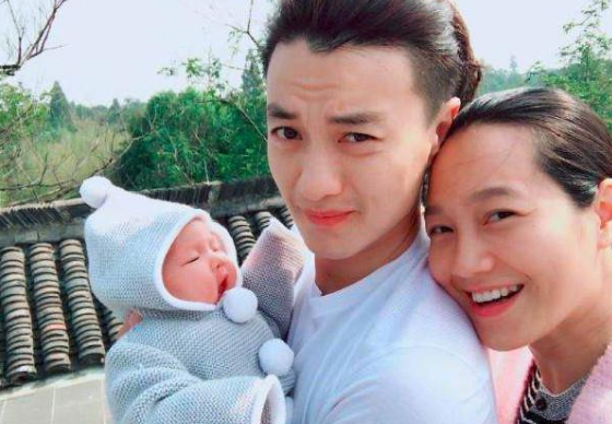 周一圍女兒叫什么名字 周一圍女兒正面照圖片