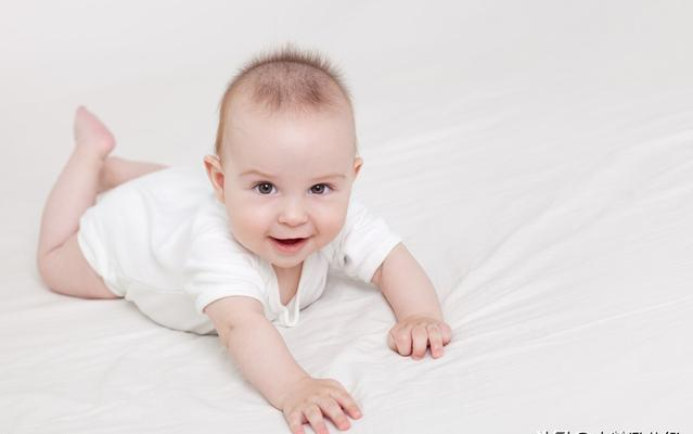 寶寶翻身遲有影響嗎 寶寶如何學會翻身 寶寶翻身遲有影響嗎 寶寶如何學會翻身