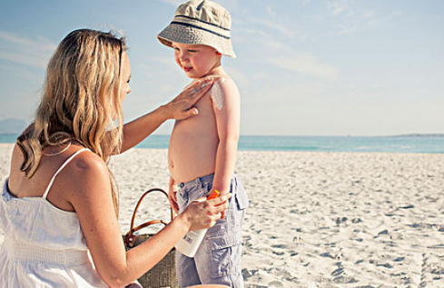 夏天給孩子正確吹空調 寶寶怎么吹空調不感冒