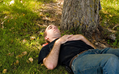 2019睡眠新國(guó)標(biāo)時(shí)間 睡眠不足有哪些危害