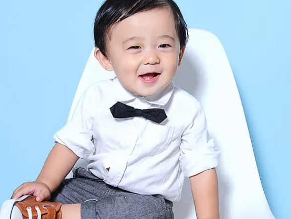 兒子一歲生日祝福語發朋友圈圈 兒子一歲生日簡單說說 兒子一歲生日祝福語發朋友圈圈 兒子一歲生日簡單說說