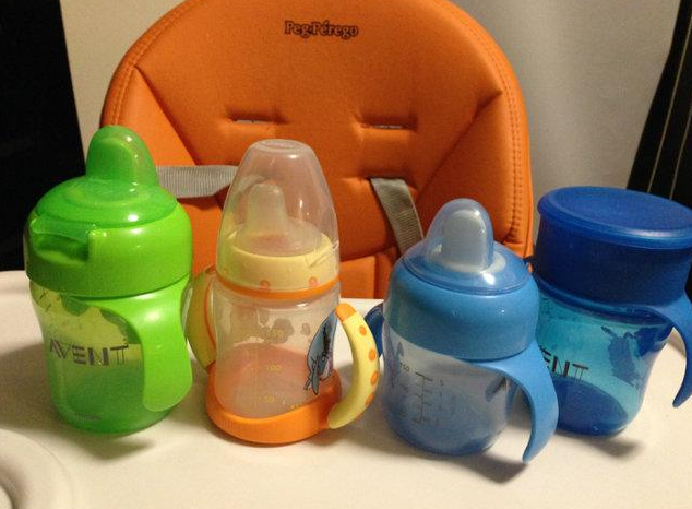 鴨嘴杯/吸管杯/嘬飲杯/敞口杯到底怎么選 寶寶適合用什么杯子