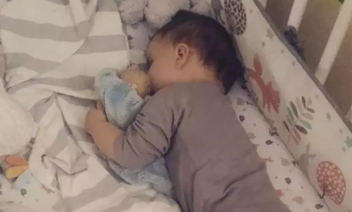 安撫巾會(huì)影響寶寶獨(dú)立嗎 寶寶安撫巾如何引入 安撫巾會(huì)影響寶寶獨(dú)立嗎 寶寶安撫巾如何引入