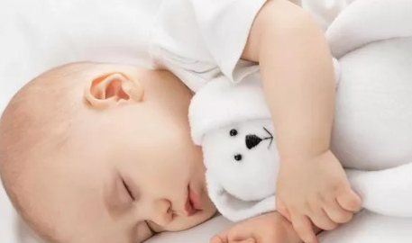 寶寶睡覺習慣大了就會好嗎 寶寶長大睡覺習慣會自己改嗎