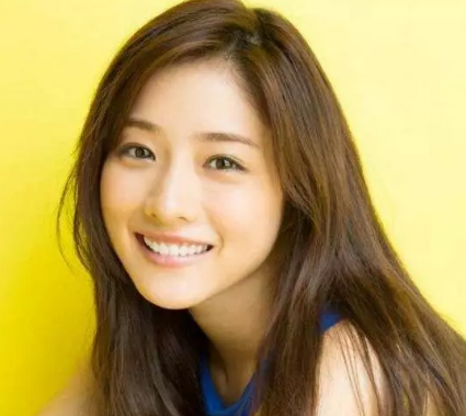 女生拍照怎么笑好看 拍照時怎么笑才自然 女生拍照怎么笑好看 拍照時怎么笑才自然