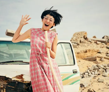 女生拍照怎么笑好看 拍照時怎么笑才自然 女生拍照怎么笑好看 拍照時怎么笑才自然