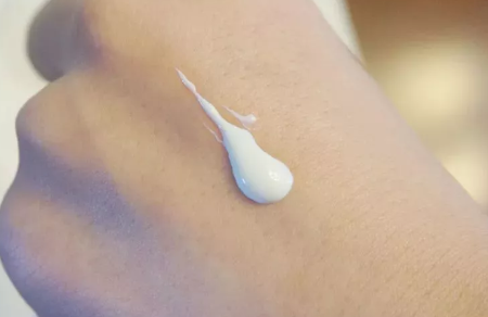 嬰兒間擦疹怎么護理 夏天寶寶間擦疹要注意什么