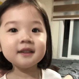 韓國萌娃金雪表情包 萌娃金雪動態gif表情包