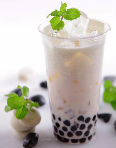 發光的珍珠奶茶是什么樣的 發光的珍珠奶茶你敢喝嗎 發光的珍珠奶茶是什么樣的 發光的珍珠奶茶你敢喝嗎