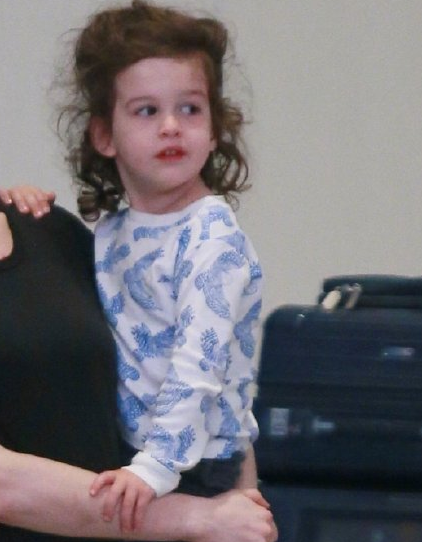 安妮海瑟薇二胎是男是女 安妮海瑟薇二胎孕肚照 安妮海瑟薇二胎是男是女 安妮海瑟薇二胎孕肚照