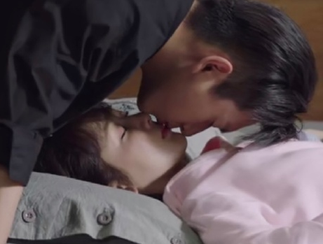 韓商言佟年吻戲一共有幾次 韓商言佟年第三次吻戲在第幾集