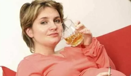 孕婦鉛中毒癥狀有哪些 孕婦用化妝品要謹慎