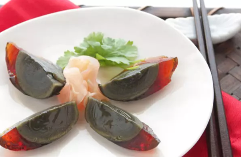 孕婦吃松花蛋會鉛中毒嗎 孕婦偶爾吃松花蛋有影響嗎