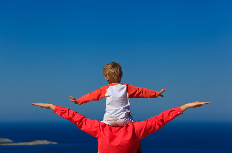 爸爸陪孩子玩的開心說(shuō)說(shuō) 爸爸陪孩子玩心情怎么發(fā) 爸爸陪孩子玩的開心說(shuō)說(shuō) 爸爸陪孩子玩心情怎么發(fā)