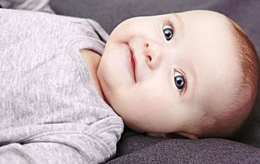 孩子抽動癥有哪些表現(xiàn) 孩子抽動癥怎么治療 孩子抽動癥有哪些表現(xiàn) 孩子抽動癥怎么治療