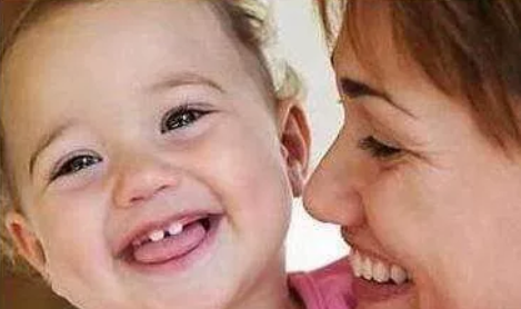 寶寶幾個月沒長牙是缺鈣的原因 寶寶長牙與補鈣的關系