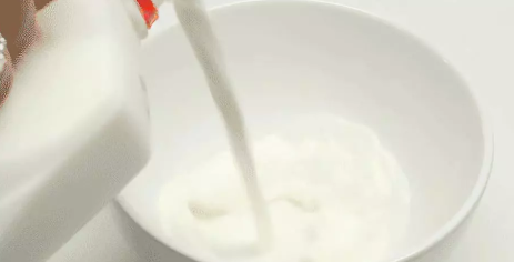 寶寶是兩顆一起出的嗎 寶寶一次只出一顆牙是缺鈣嗎