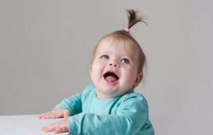 寶寶是兩顆一起出的嗎 寶寶一次只出一顆牙是缺鈣嗎